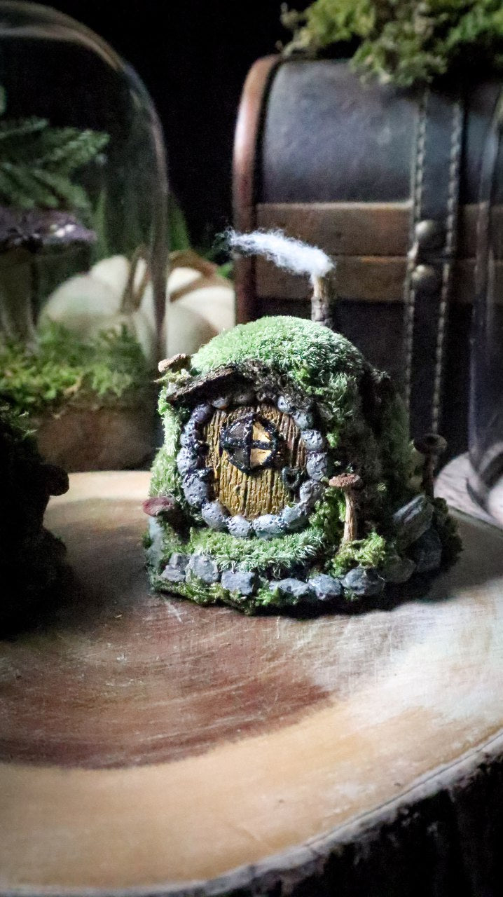 Hobbit Home 'Yellow Door'