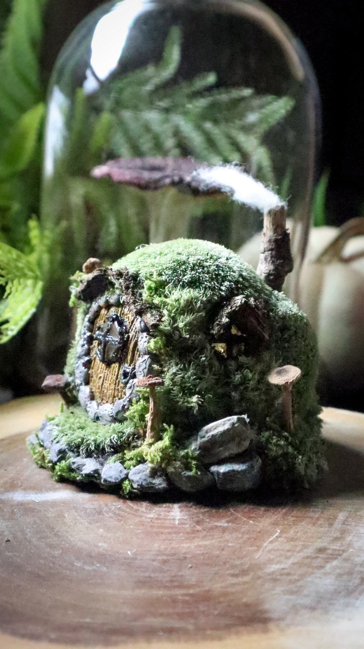 Hobbit Home 'Yellow Door'