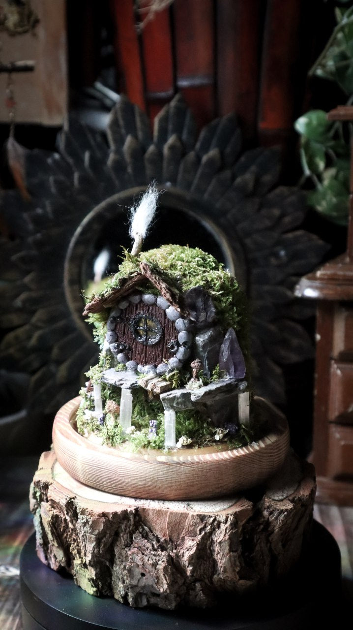 Hobbit Home 'Red Door'