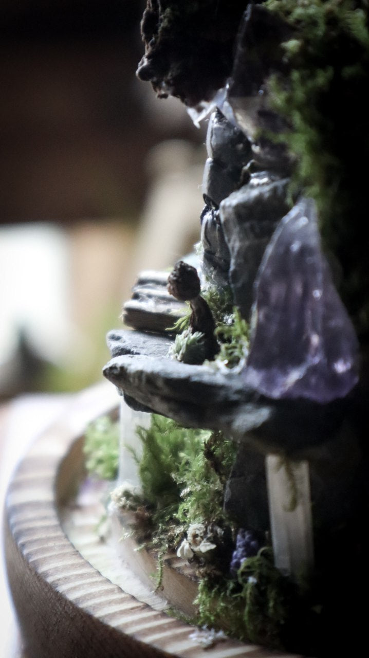 Hobbit Home 'Red Door'