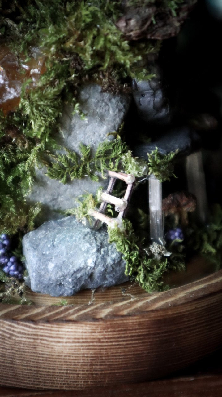 Hobbit Home 'Red Door'