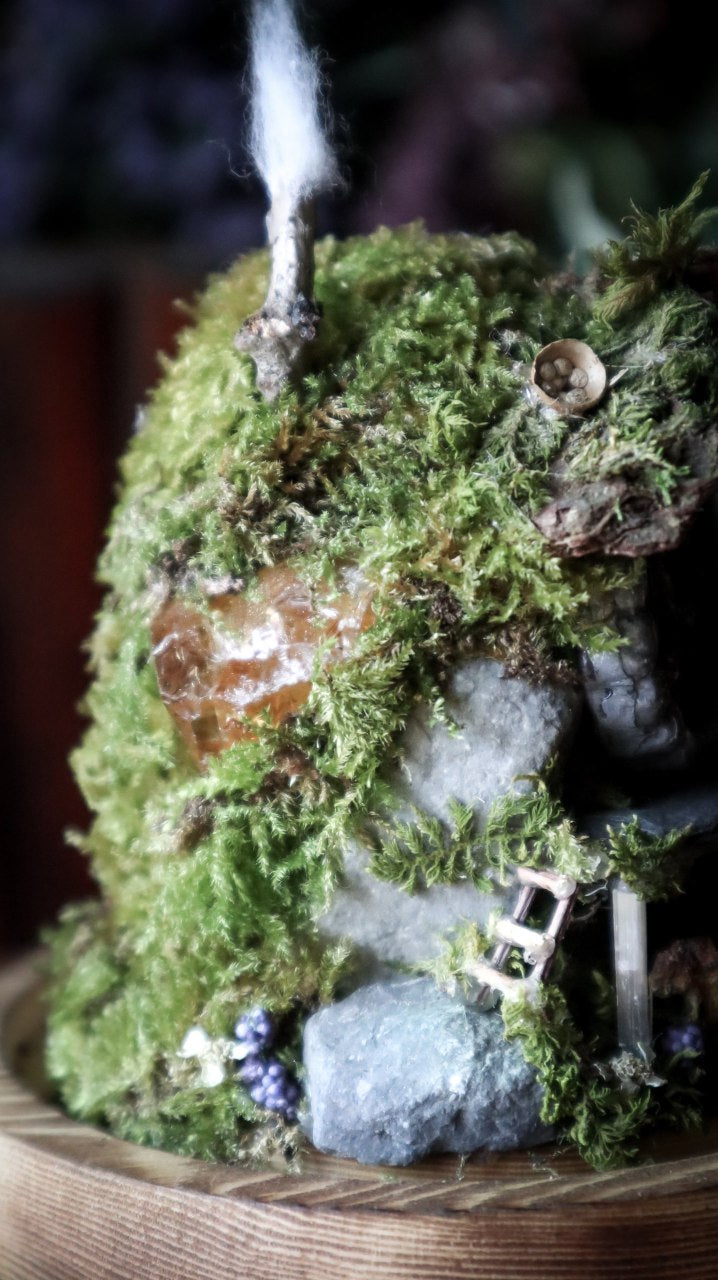 Hobbit Home 'Red Door'